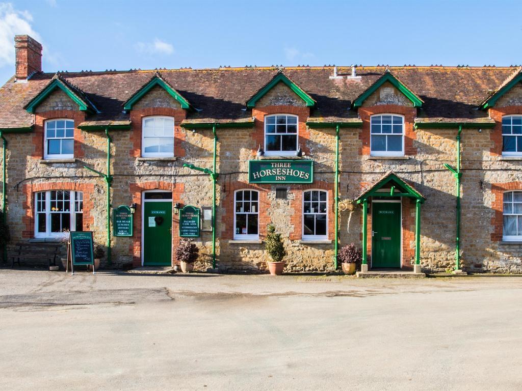Three Horseshoes Inn Powerstock Exterior photo