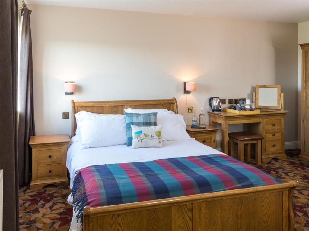 Three Horseshoes Inn Powerstock Room photo